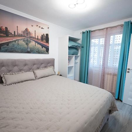 L&R Boutique Apartment Otelu Rosu Экстерьер фото