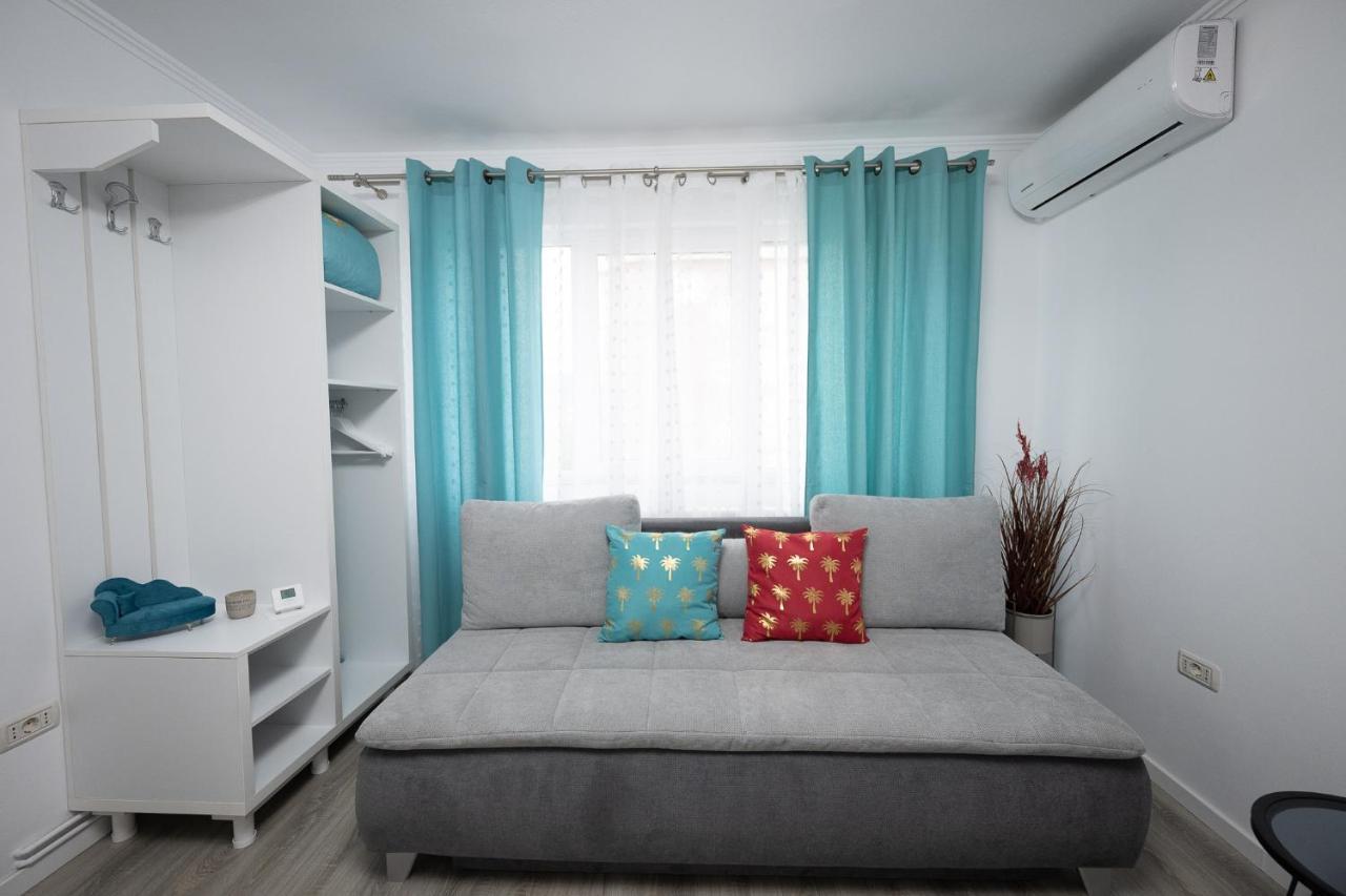 L&R Boutique Apartment Otelu Rosu Экстерьер фото