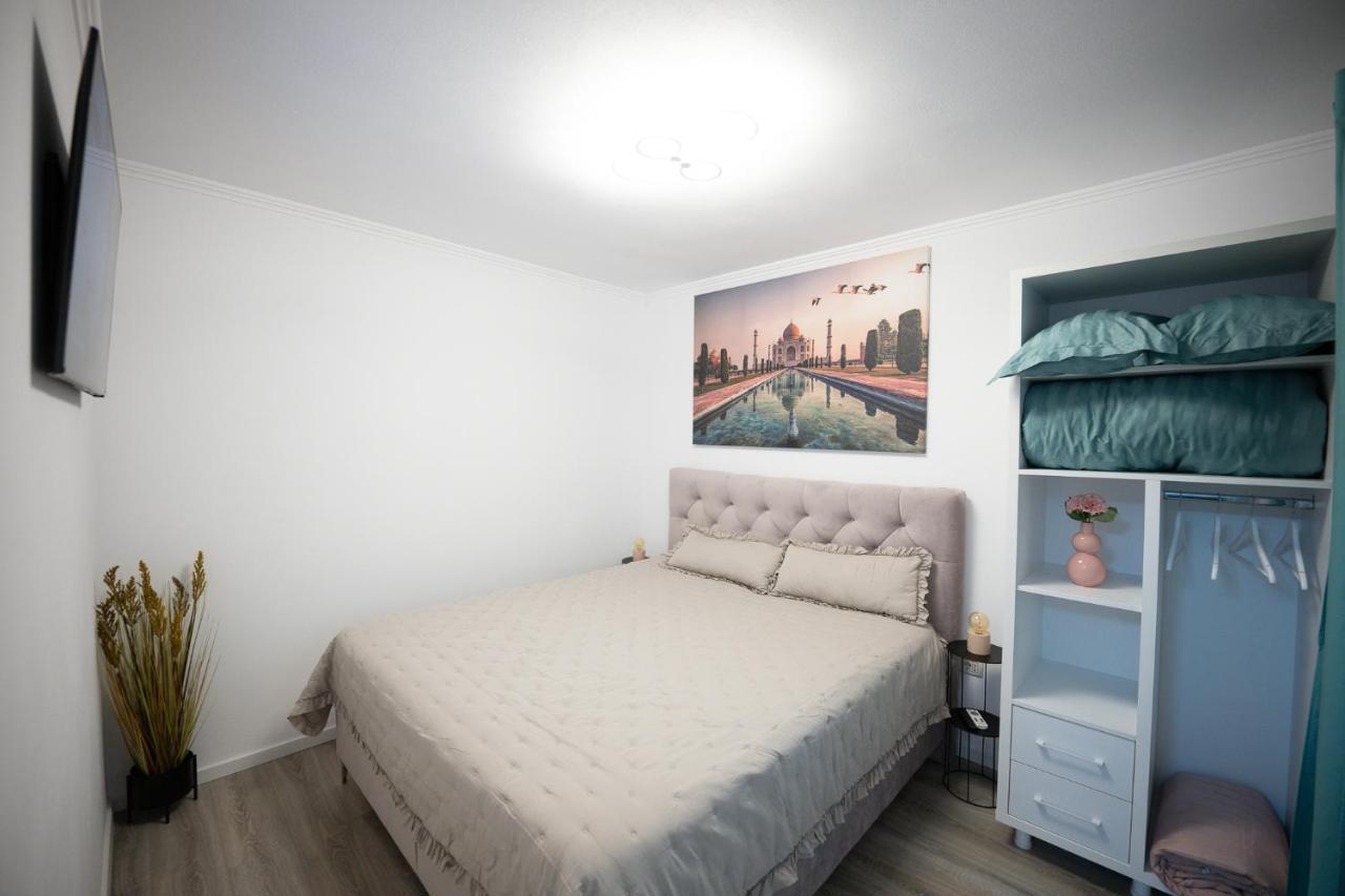 L&R Boutique Apartment Otelu Rosu Экстерьер фото