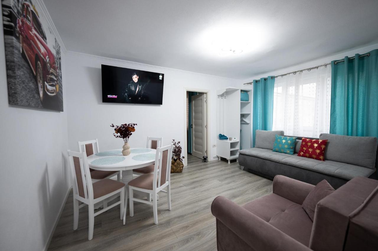 L&R Boutique Apartment Otelu Rosu Экстерьер фото