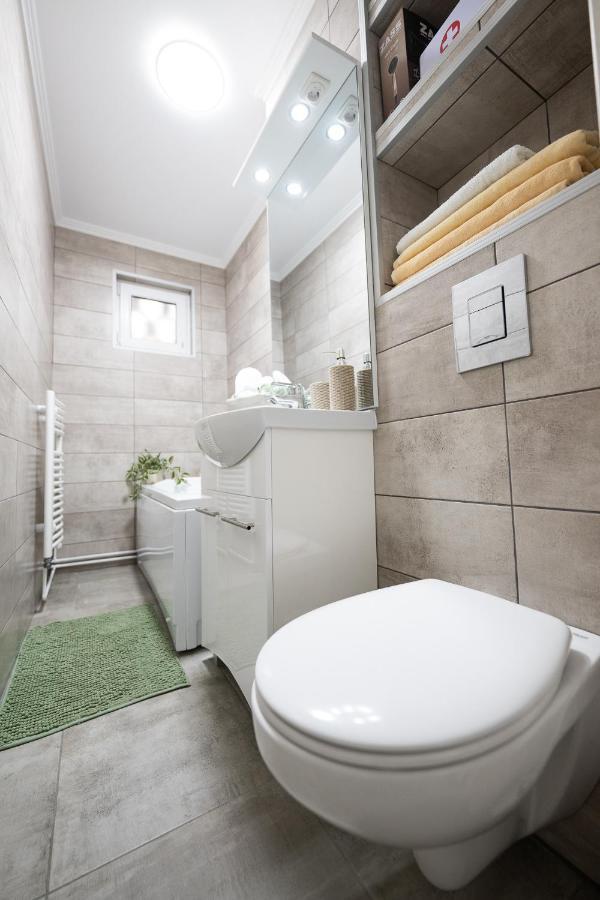 L&R Boutique Apartment Otelu Rosu Экстерьер фото